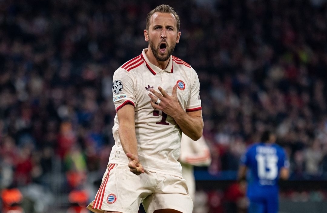 Selebrasi Harry Kane usai cetak gol ke gawang Dinamo Zagreb dan lewati reko Wayne Rooney di rekor gol terbanyak pemain Inggris di Liga Champions (ig fcbayern)