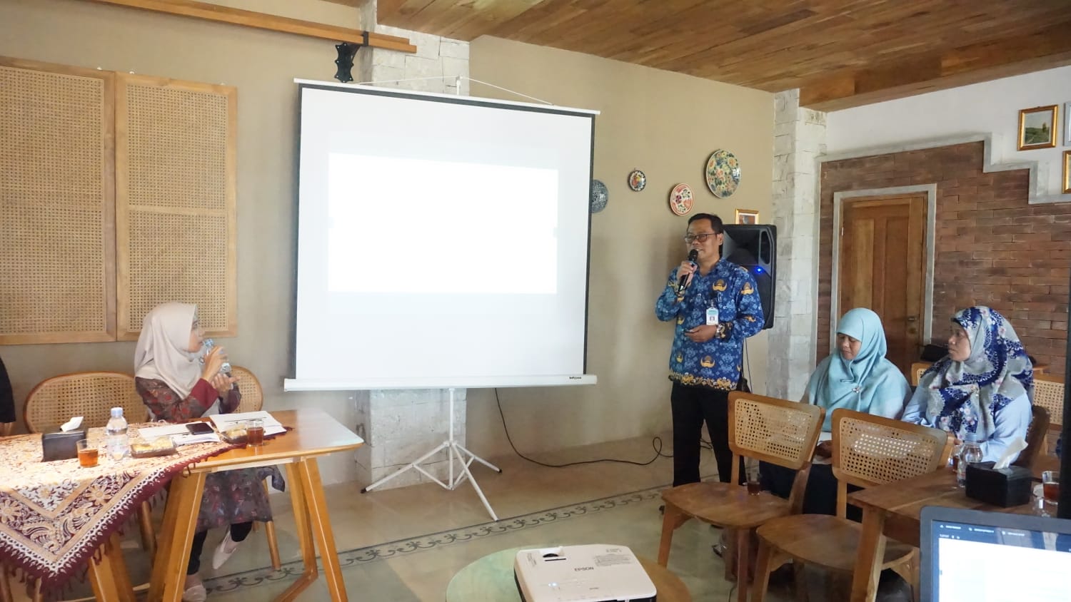 TANTANGAN - Kegiatan focus group discussion (FGD) layanan pendidikan inklusi di wilayah Kabupaten Bantul pada Selasa (17/9/2024)