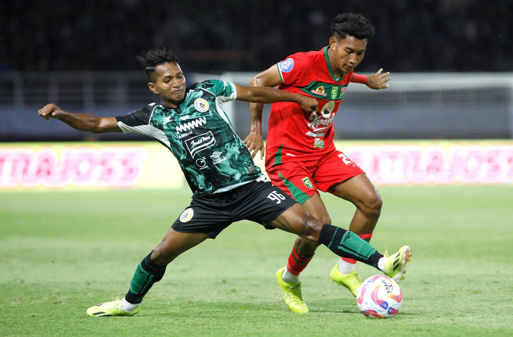 Laga antara PSS Sleman saat dijamu Persebaya SUrabaya lalu.