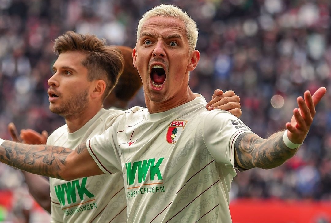 Selebrasi penggawa Augsburg saat kalahkan St Pauli (ig fcaugsburg)