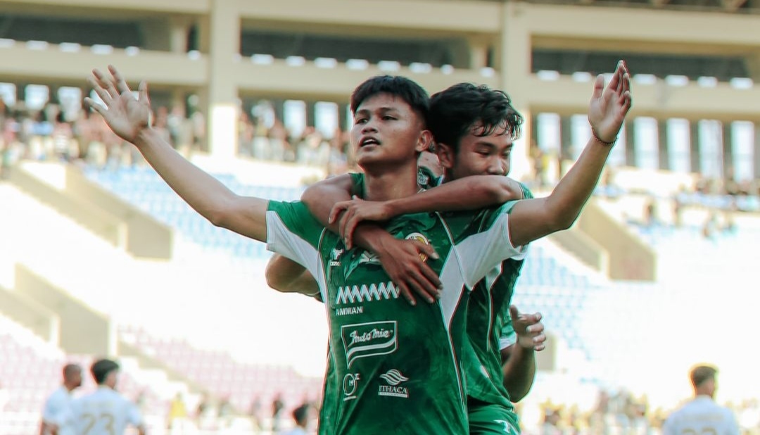 Selebrasi Hokky Caraka usai mencetak gol ke gawang Arema FC dalam lanjutan BRI Liga 1 2024/25 (ig pssleman)