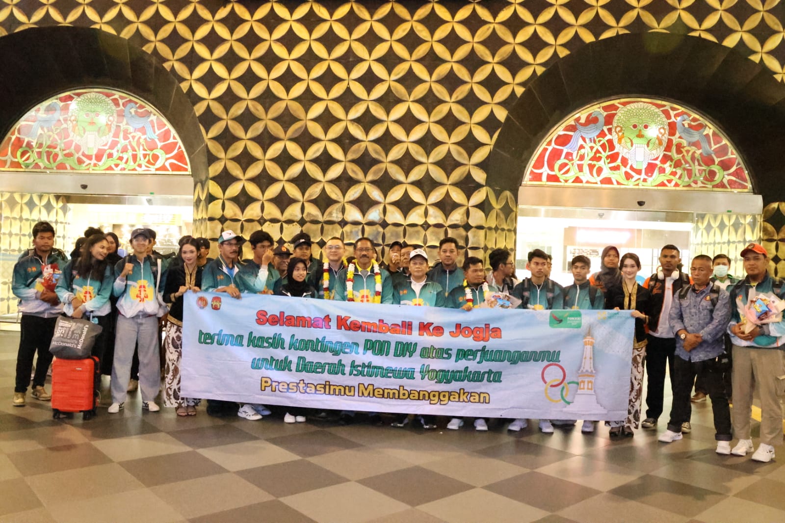 Kedatangan sebagian Kontingen DIY di Bandaya YIA