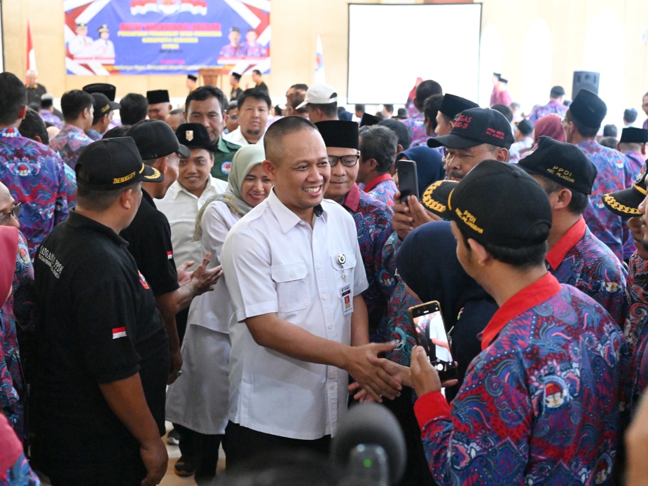 RAPAT KOORDINASI : Persatuan Perangkat Desa Indonesia (PPDI) Kebumen menggelar rapat koordinasi daerah. Dalam acara tersebut Bupati Kebumen Arif Sugiyanto menyebut gaji ideal bagi para perangkat desa.