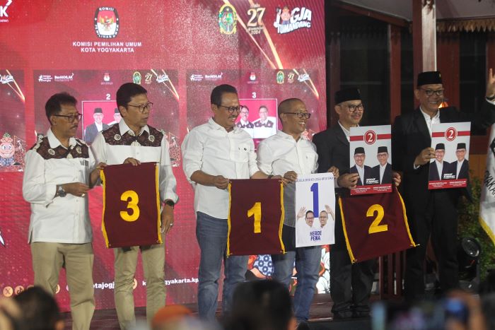 Pengundian nomor urut untuk pasangan calon wali kota dan wakil wali kota Jogja Pilkada 2024 Senin (23/9/2024) malam.