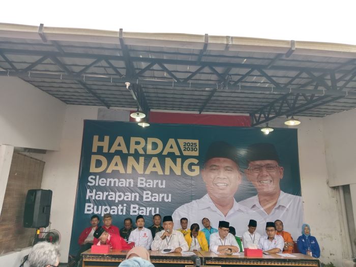 Konferensi pers pasangan Harda-Danang setelah pengambilan nomor urut di KPU Sleman Senin (23/9/2024)