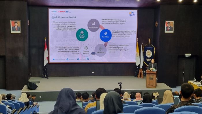 FOKUS: Sesi kuliah umum dari Direktur Utama PT PAL Indonesia Kaharuddin Djenod yang berlangsung di Gedung SGLC Fakultas Teknik UGM Selasa (24/9/2024).