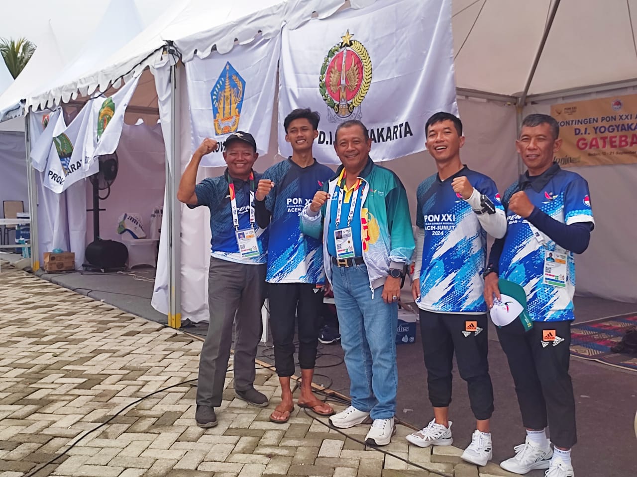 Wakil Ketua Umum II KONI DIJ Pramana saat memonitor para atlet yang berlaga di PON 2024 lalu.
