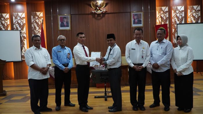 RESMI: Serah terima jabatan bupati Gunungkidul dari Sunaryanta kepada Plt Bupati Gunungkidul Heri Susanto di ruang Handayani Setkab Gunungkidul.