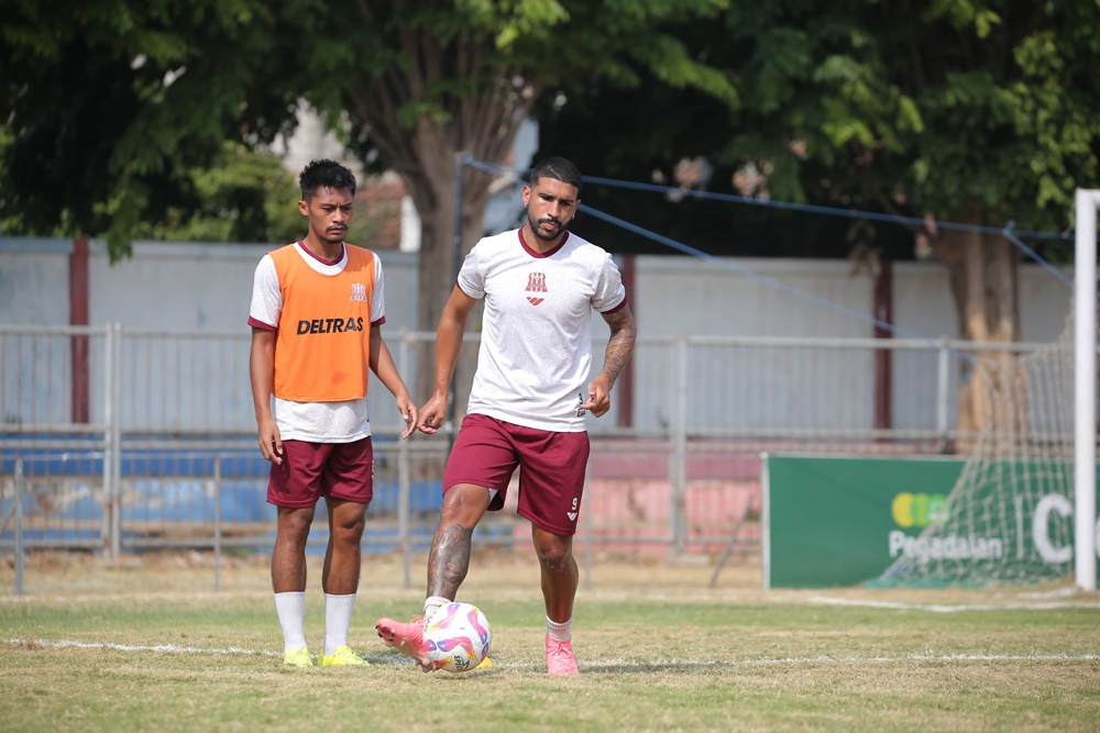 Penggawa Deltras FC jalani latihan jelang laga melawan Rans Nusantara dalam lanjutan Pegadaian Liga 2 (lib)