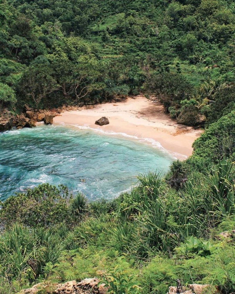 Pantai Ngetun Gunungkidul.
