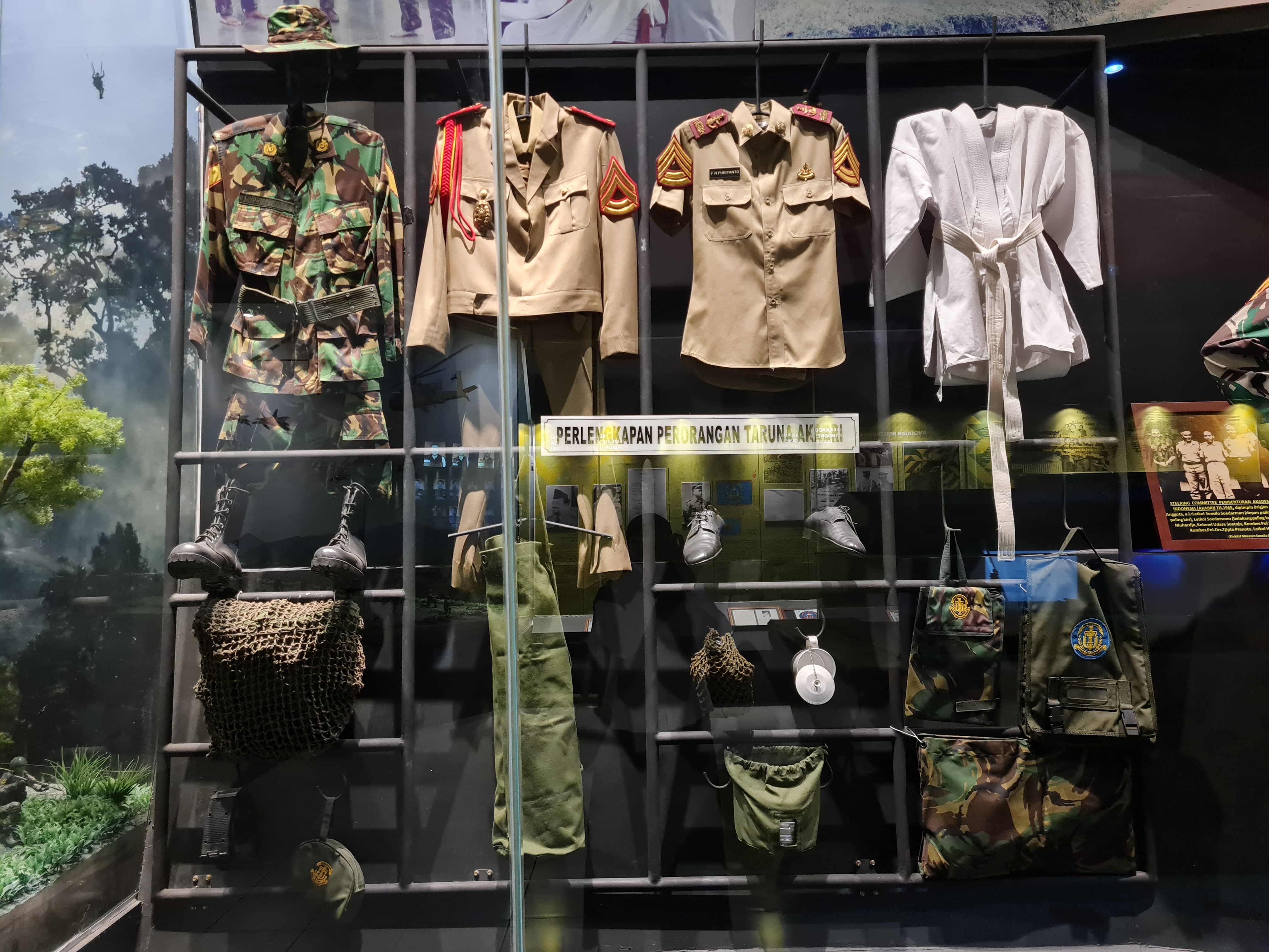 Mengintip Koleksi Bersejarah di Museum Akmil Magelang