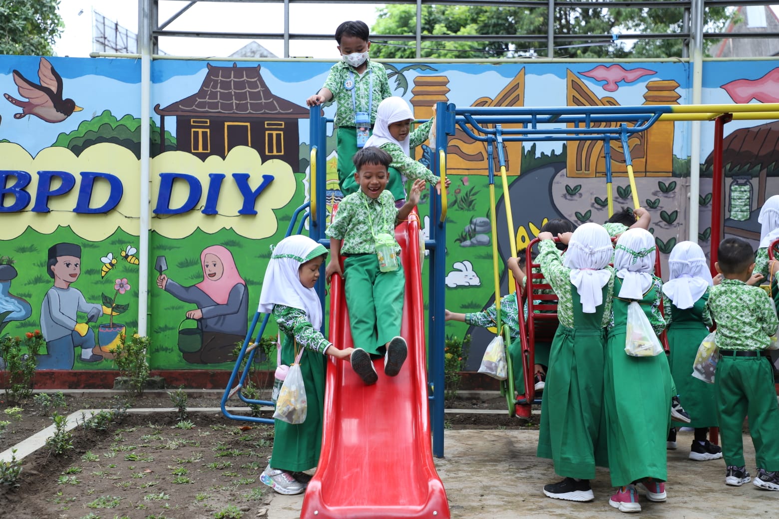 RAMAH ANAK:Salah satu sudut arena di Ruang Bermain Ramah Anak yang berada di Kompleks Masjid Agung Bantul.
