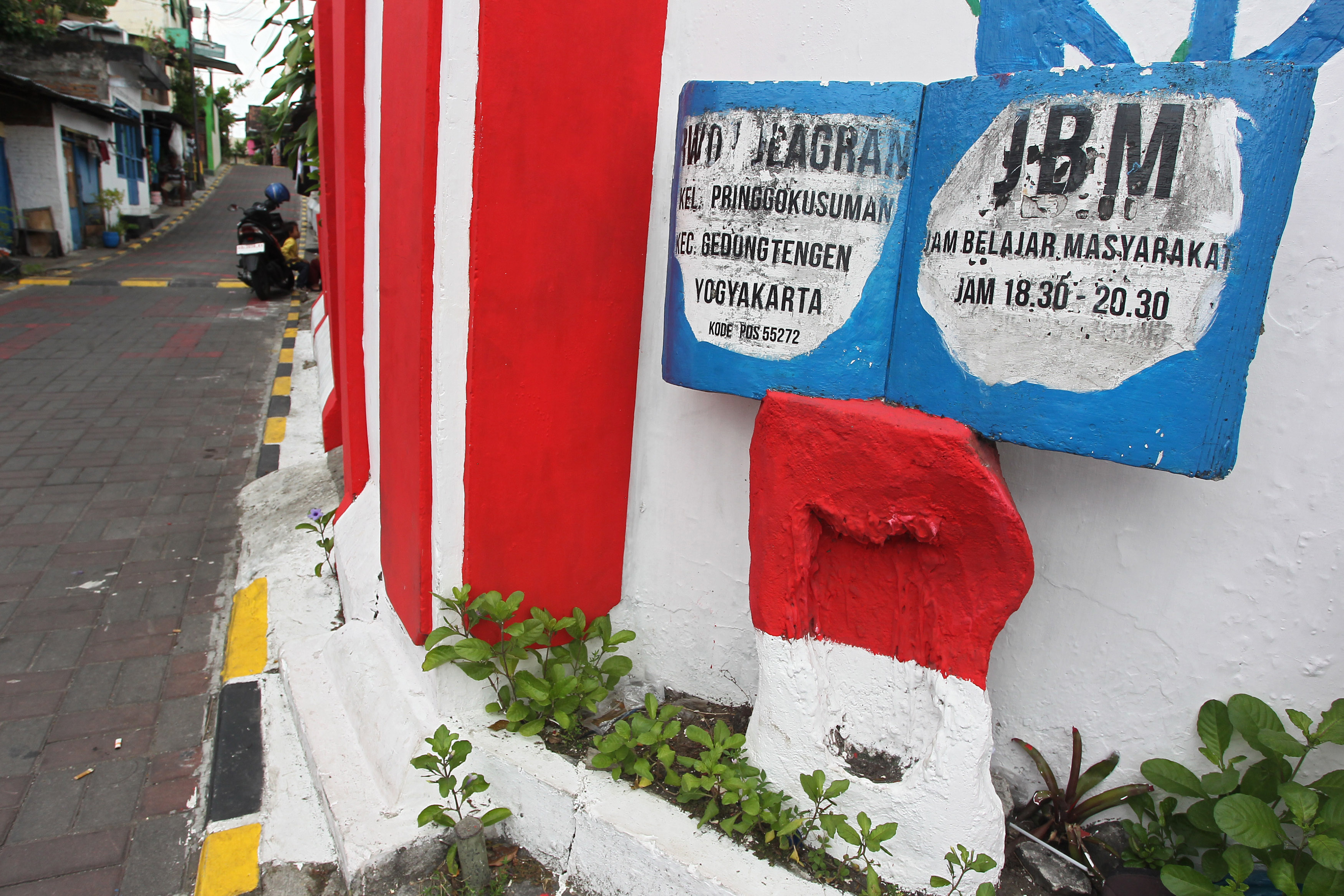 Tugu jam belajar masyarakat