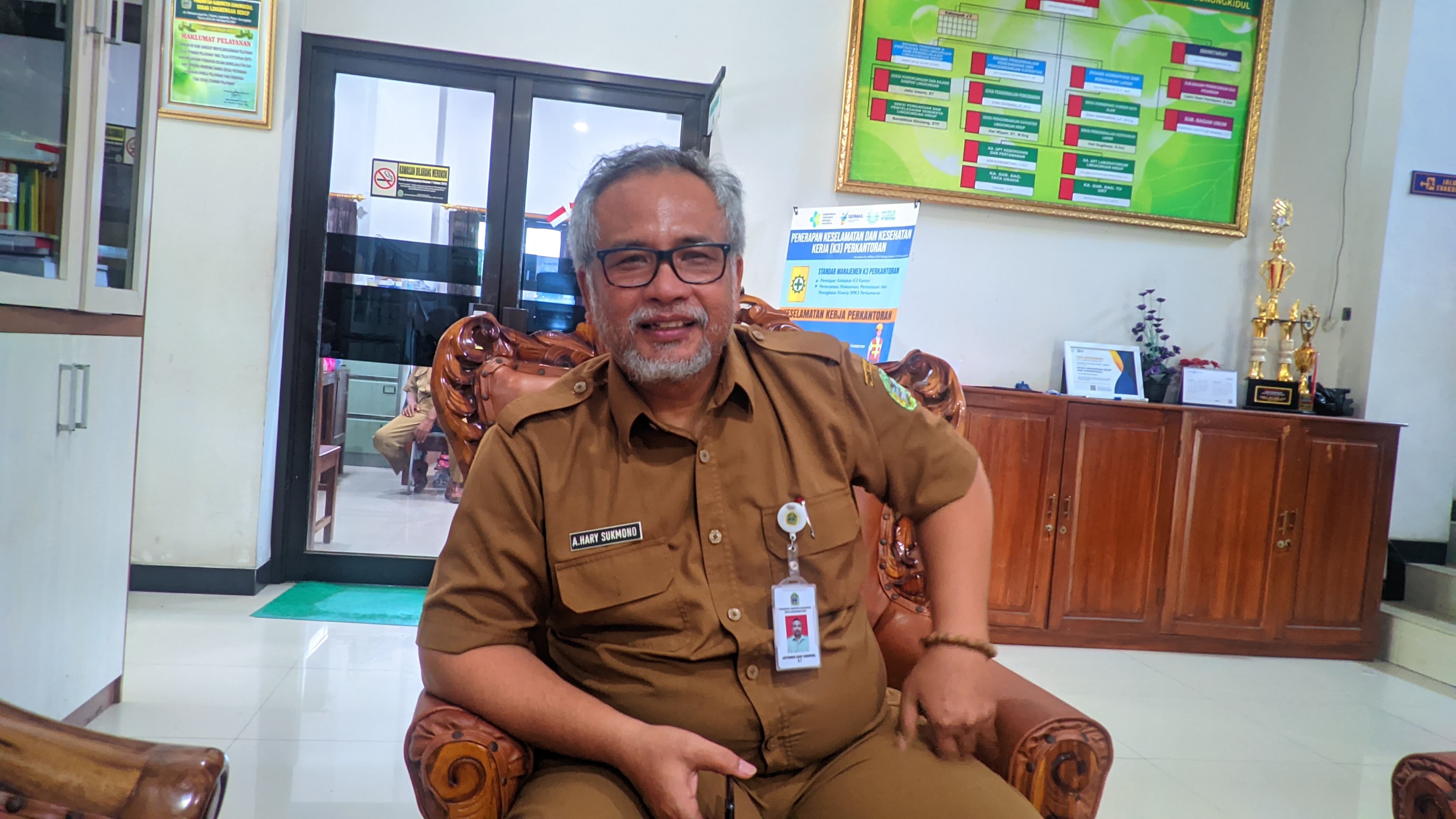 Kepala DLH Gunungkidul Hary Sukmono