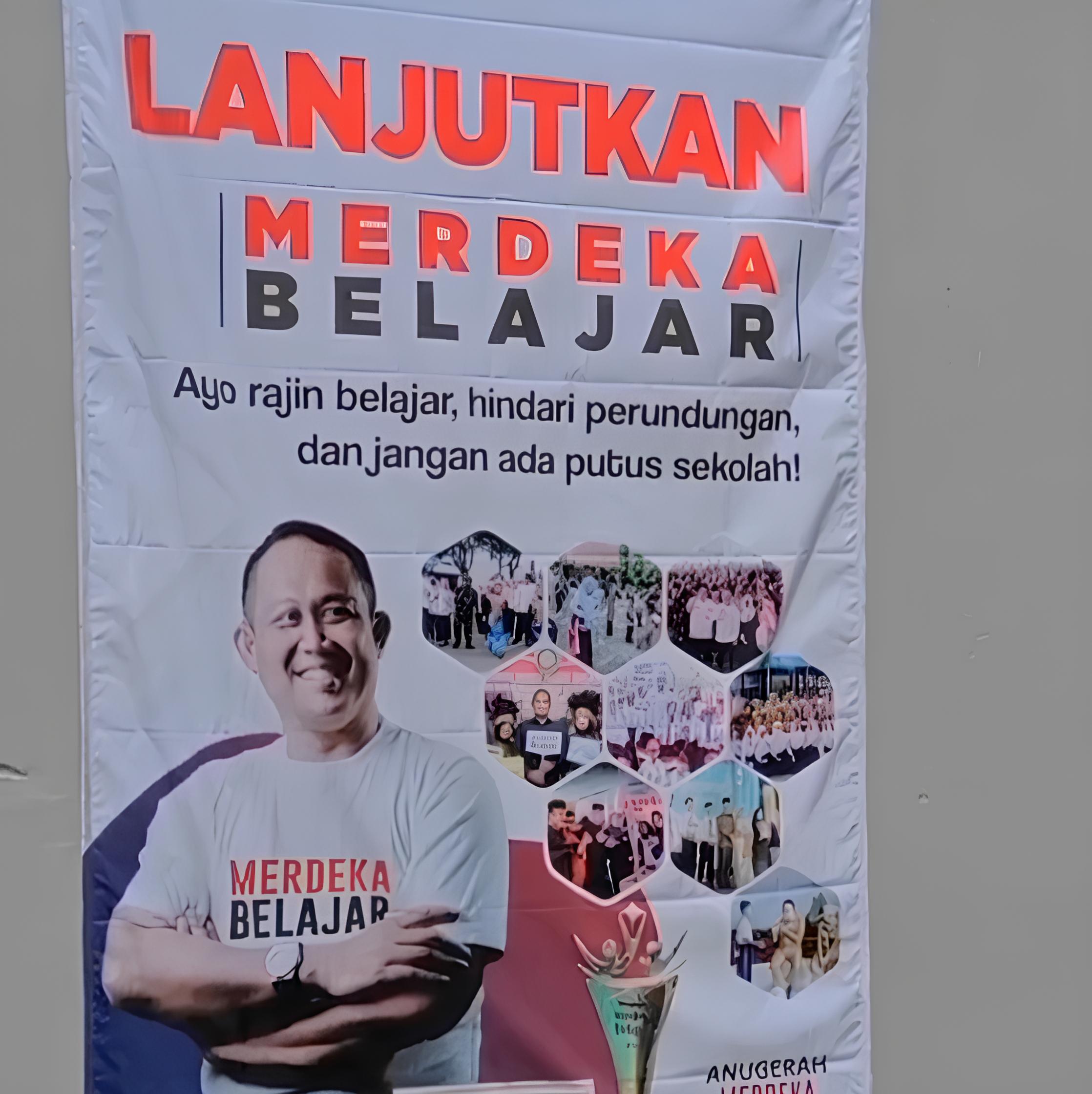 Baliho Disdikpora Kebumen bergambar Bupati petahana dipersoalkan Bawaslu