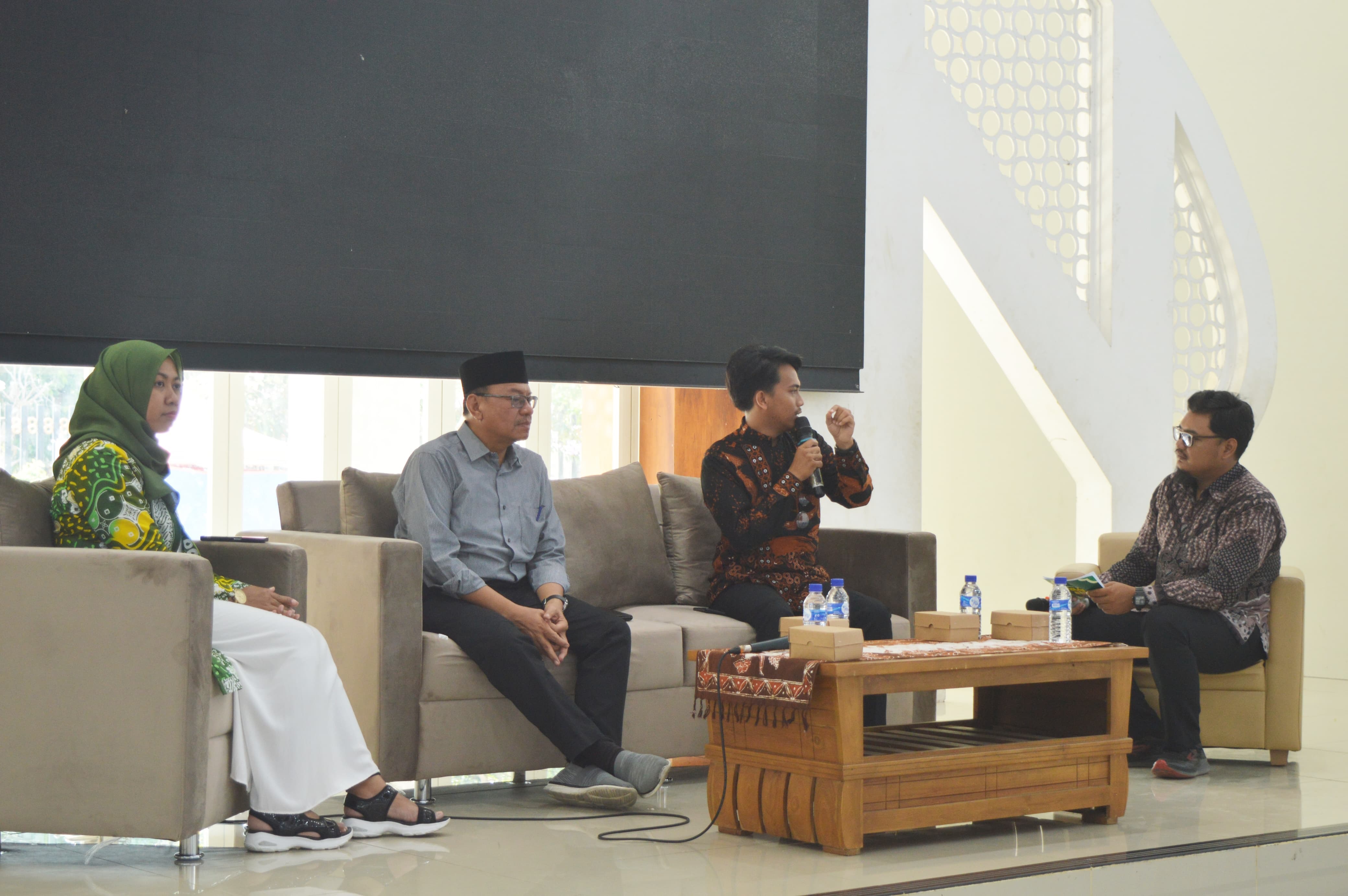 Talkshow media massa dan media sosial di Manunggal Fair 2024. Talkshow ini bertema Melihat Kulon Progo dari Kacamata Media Massa dan Media Sosial.