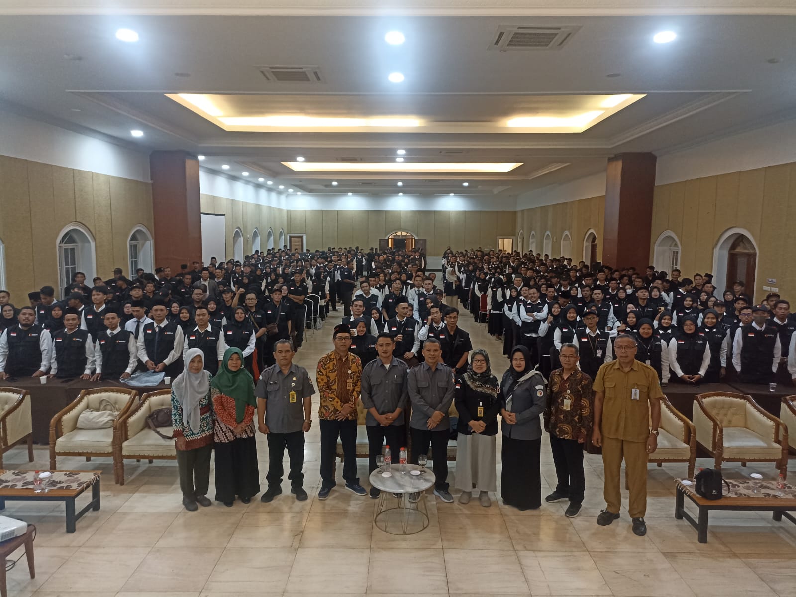 KAWAL DEMOKRASI : Apel siaga pengawas tempat pemungutan suara (PTPS) sebelum menjalankan tugas pada Pemilu 2024.