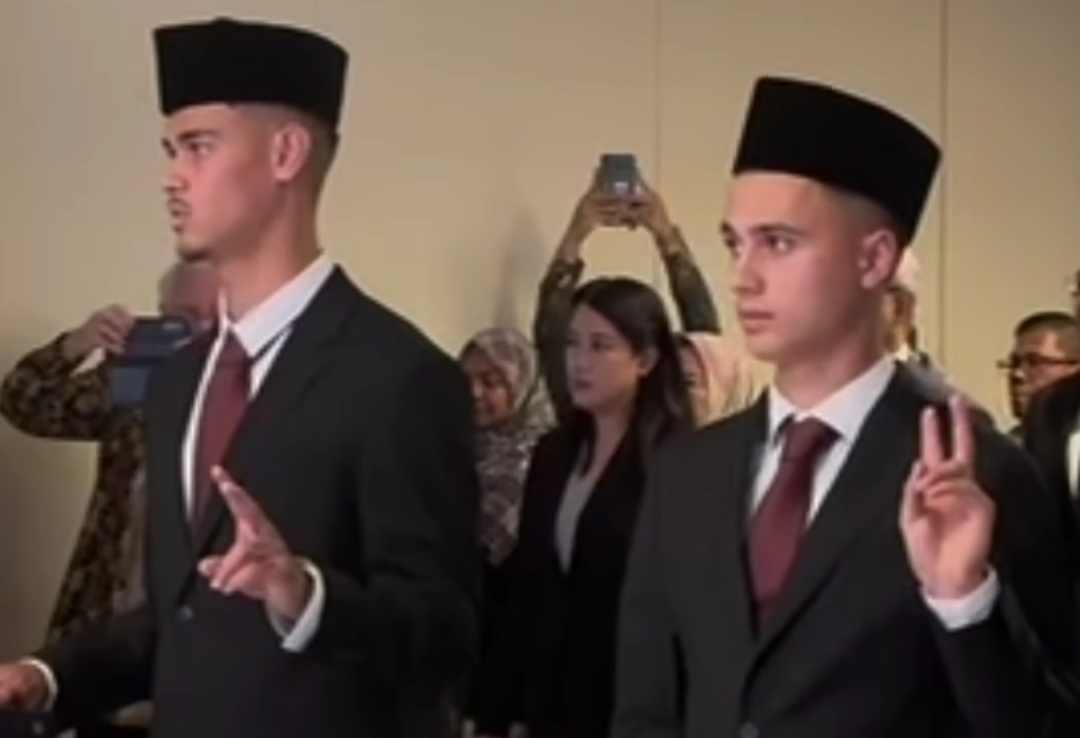 Mees Hilgers dan Eliano Reijnders resmi menjadi WNI usai langsungkan sumpah di Brussel, Belgia (tangkapan layar instagram Erick Thohir)