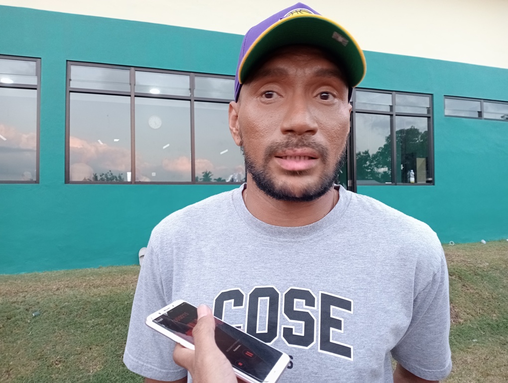 manajer tim PSS Sleman Leonard Tupamahu