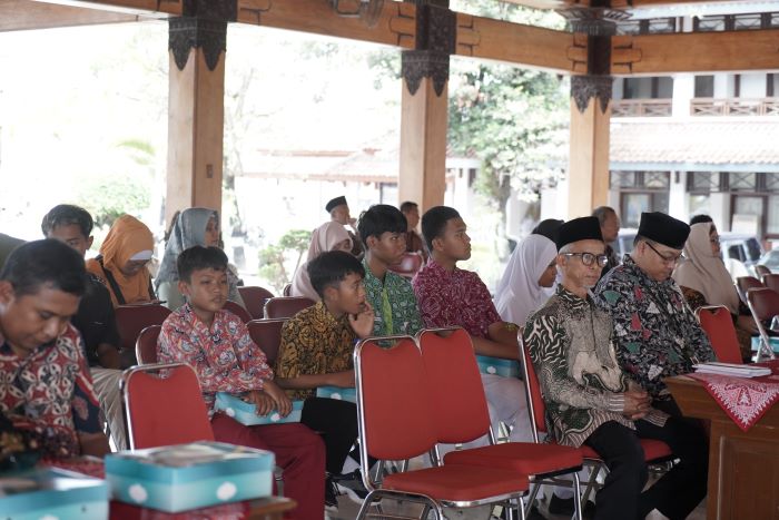 Penyaluran dana ZIS Baznas Bantul terhadap kalangan yang membutuhkan untuk pemanfaatan pendidikan, kesehatan, kesejahteraan, pembangunan tempat ibadah dan lainnya.
