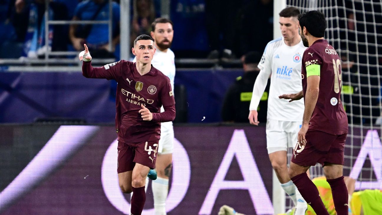Selebrasi Phil Foden usai mencetak gol ke gawang Slovan Bratislava bagi Manchester City di Liga Champions