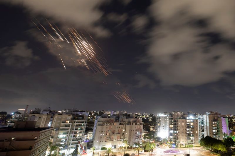 Sistem pertahanan Iron Dome milik Israel yang melindungi serangan misil dari Iran.