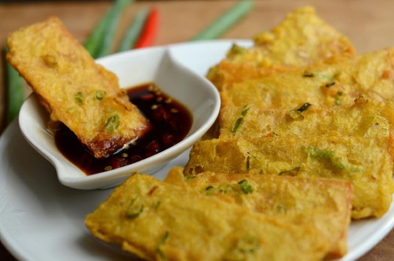 Tempe Mendoan Sambel Kecap.