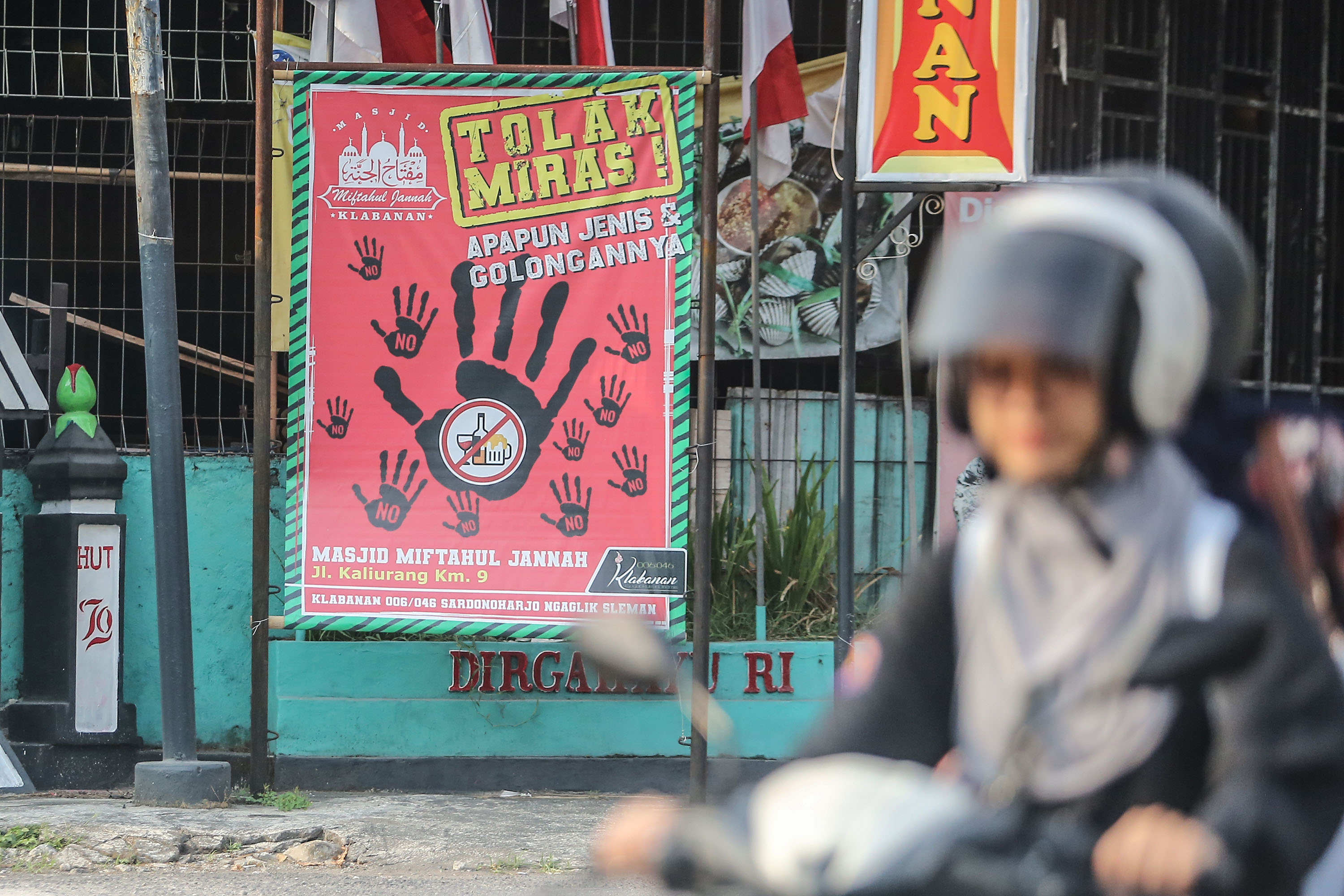 spanduk penolakan miras di Jogja