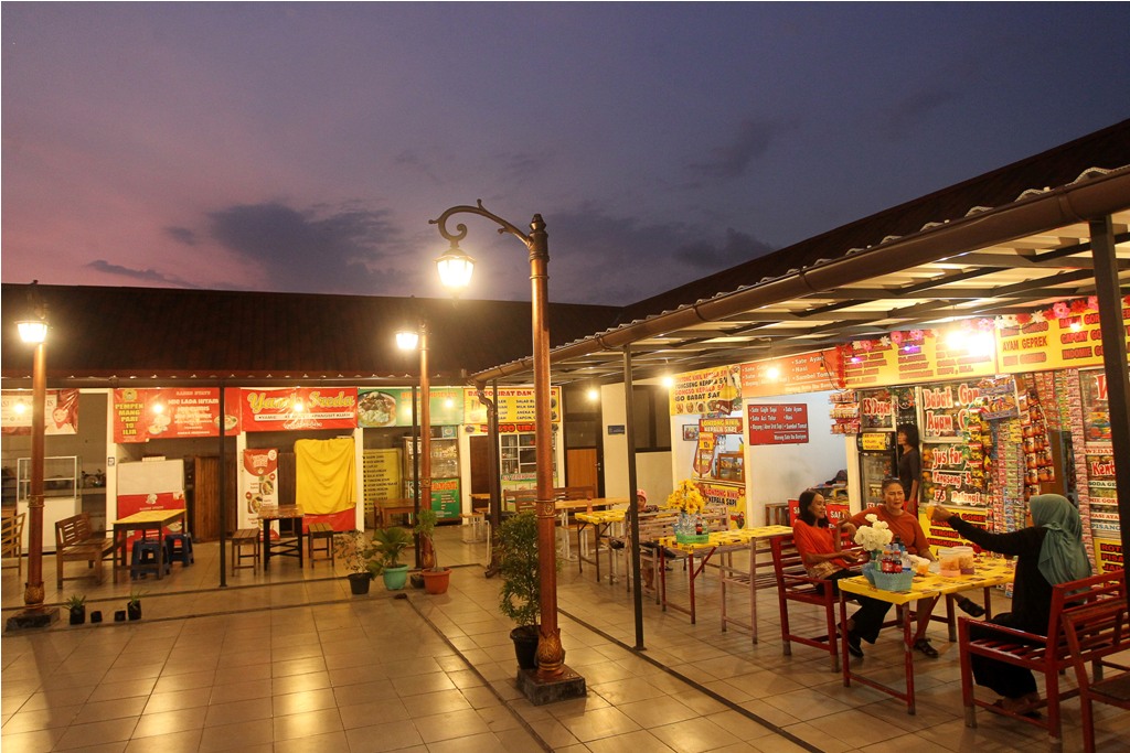 lokasi kuliner di Pasar Sentul