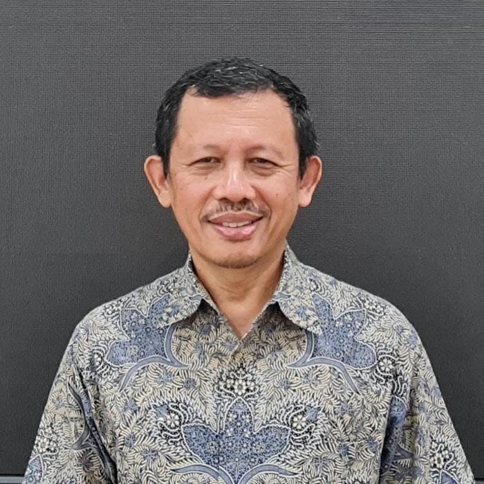 Dr Wing Wahyu Winarno