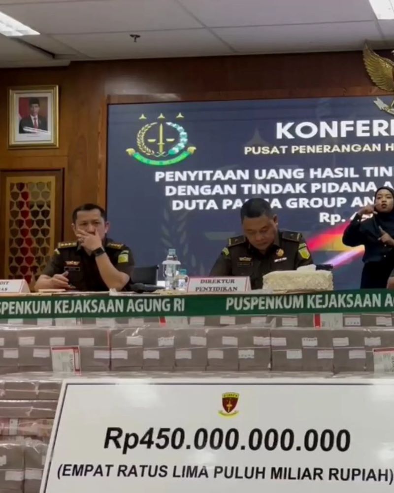 Wujud tumpukan uang Rp 450 miliyar.