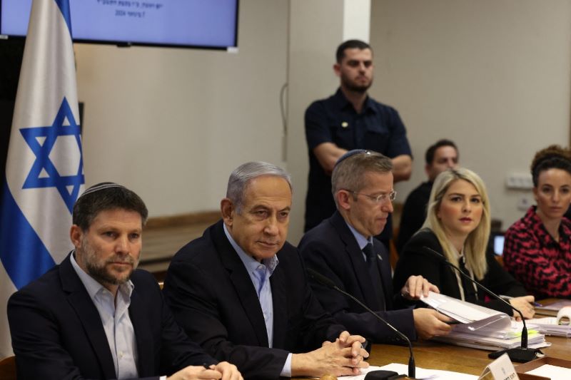 Pemerintah Israel Menyusun strategi untuk serangan balasan.