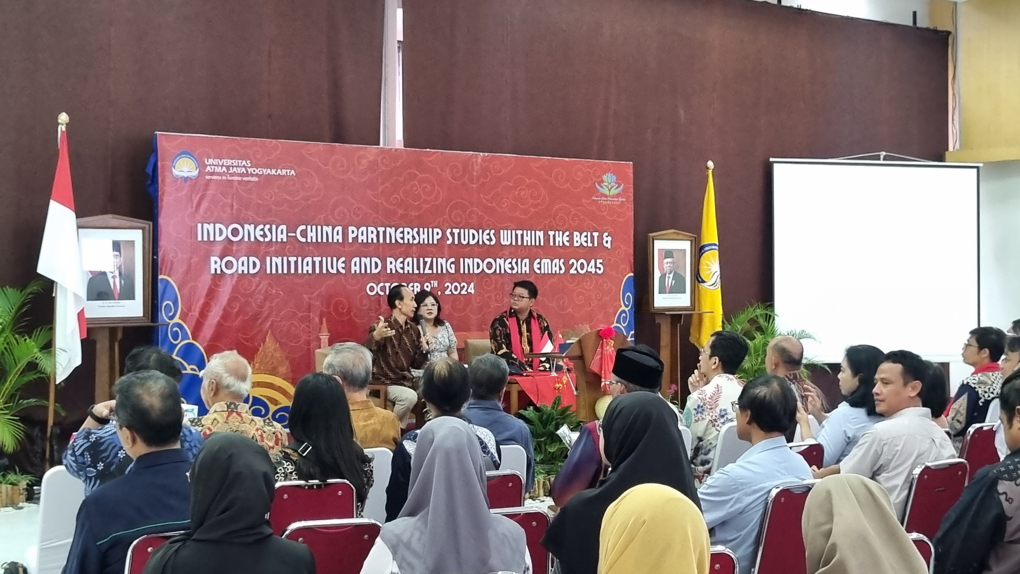 &nbsp;  Caption: Sesi diskusi dan peresmian Indonesia-China Partnership Studies (INCHIP) yang berlangsung di Auditorium Kampus 4 UAJY&nbsp;
