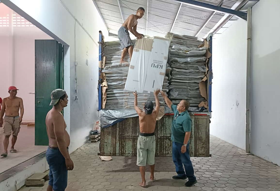 Ribuan kotak suara untuk Pilkada Serentak 2024 telah diterima oleh KPU Kabupaten Purworejo dan disimpan di Gudang Logistik, Selasa (8/10).