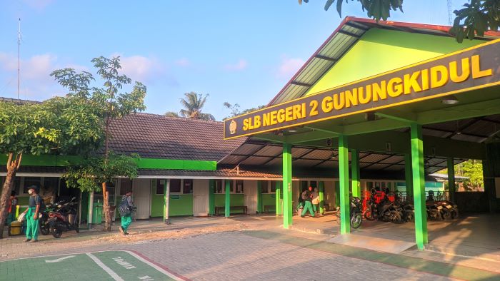 LENGANG: Suasana SLB Negeri 2 Gunungkidul Rabu (9/10/2024). Siswa disabilitas di sekolah diduga dianiaya oleh gurunya sendiri.