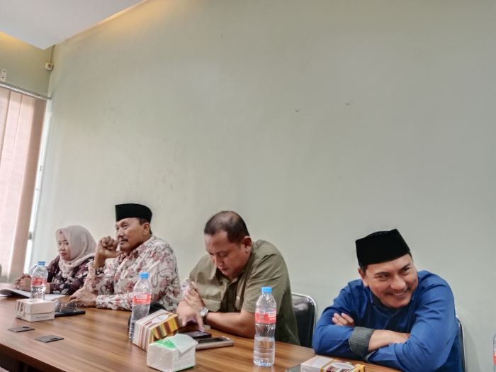 AUDIENSI: Paslon Pilkada Sleman 2024 Kustini Sri Purnomo-Sukamto saat berkunjung ke Kantor Radar Jogja Kamis (10/10/2024).
