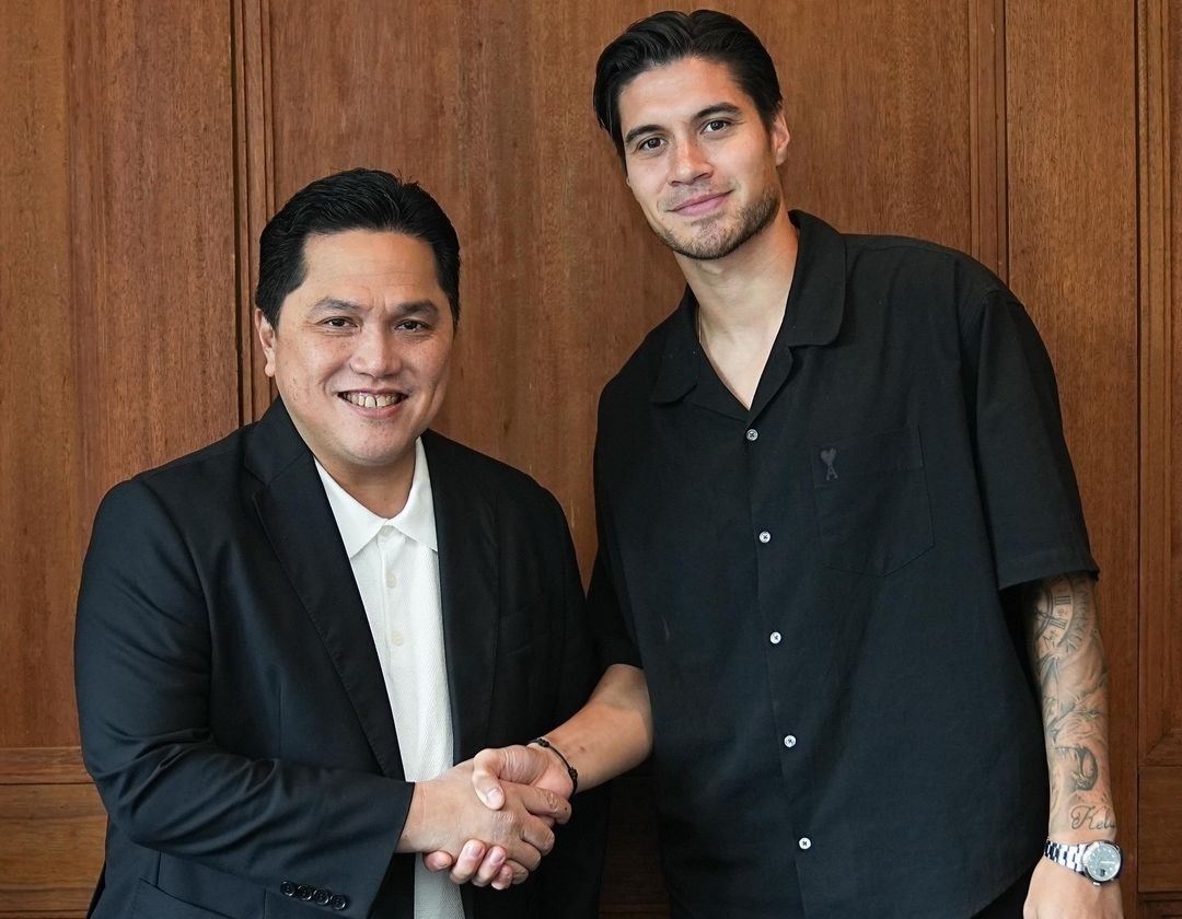 Erick Thohir posting di Instagram dengan salaman bersama oemain bertahan,m FC Copenhagen, Kevin Diks (ig erickthohir)