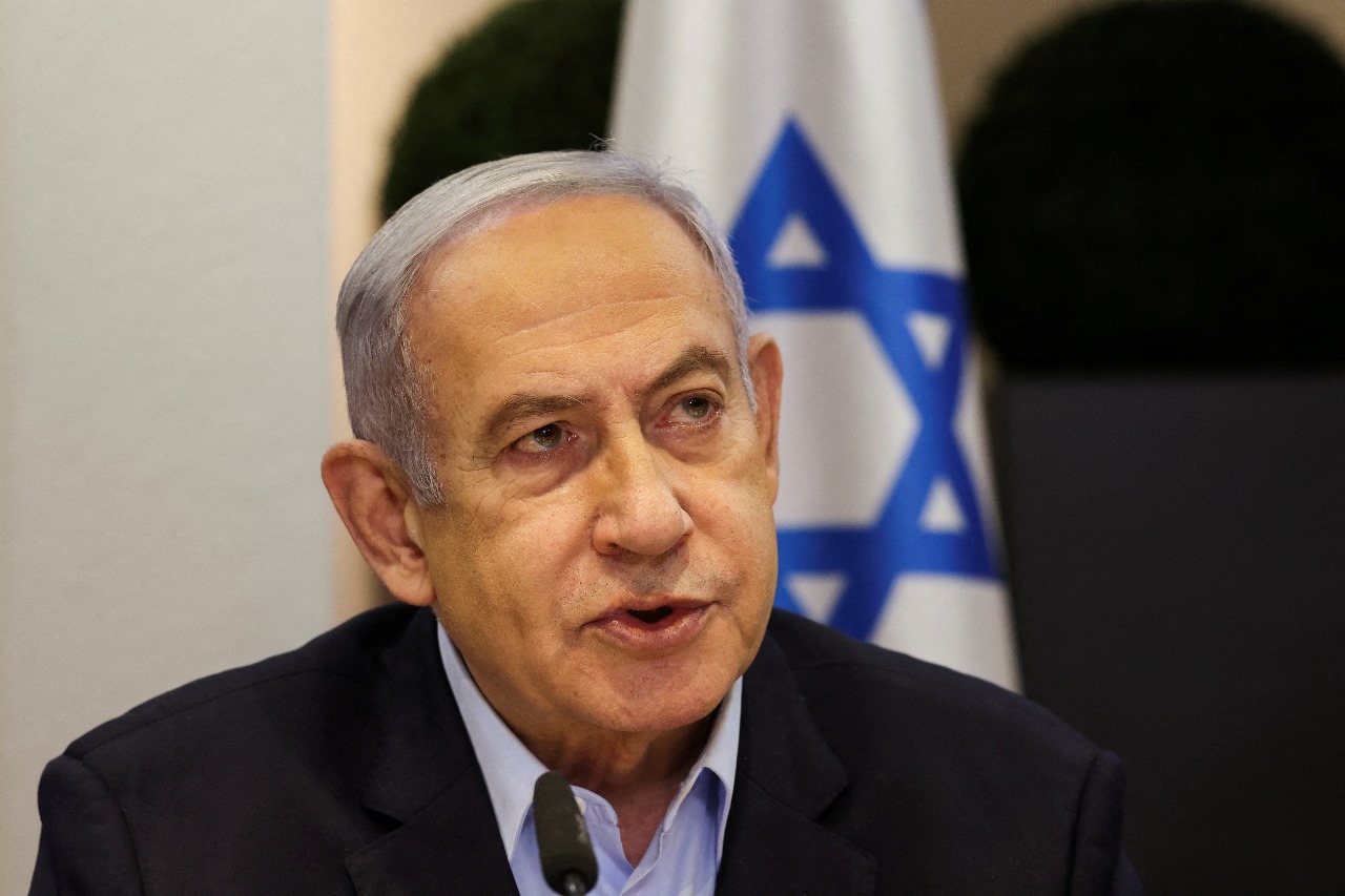 PM Israel, Benjamin Netanyahu mendesak pasukan UNIFIL untuk mundur dari Lebanon.