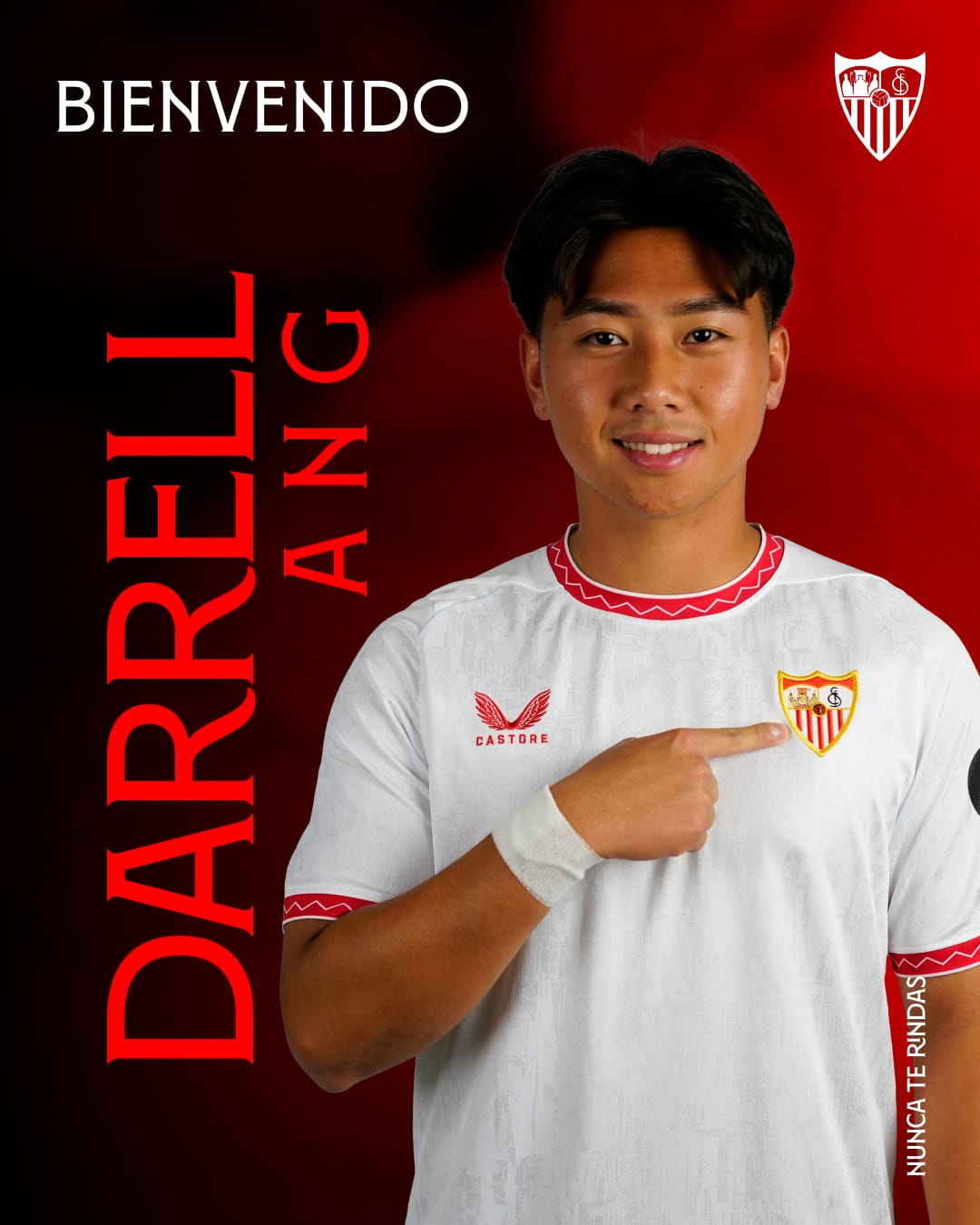 Darrel Nathan Ang diperkenalkan secara resmi bergabung dengan Sevilla FC.