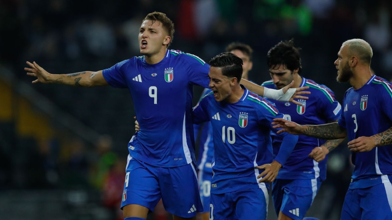 Selebrasi penggawa Italia rayakan gol yang dicetak Mateo Retegui ke gawang Israel (getty)
