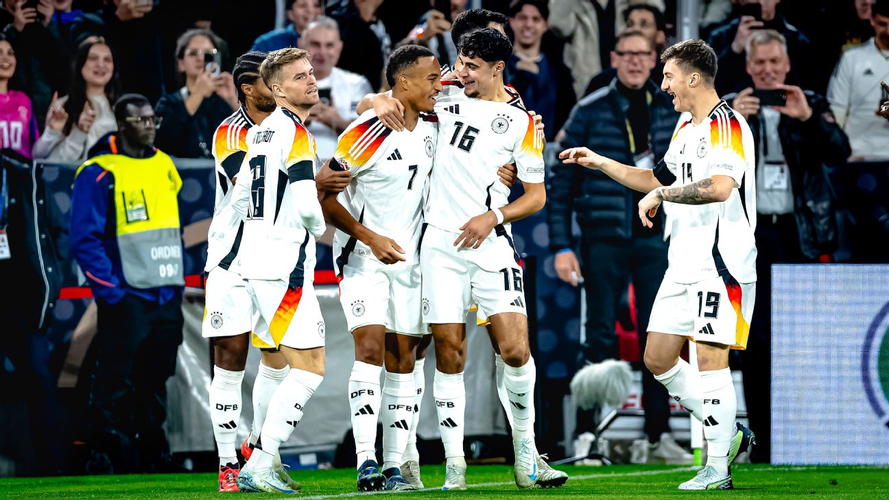 Selebrasi penggawa Jerman rayakan gol Jamie Leweling ke gawang belanda