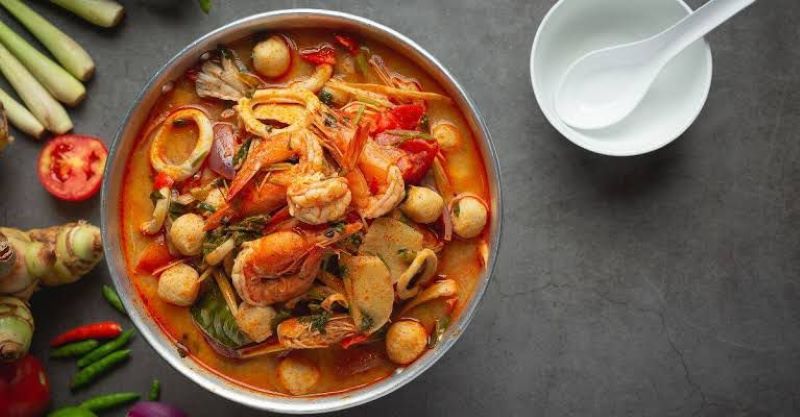 Ilustrasi Tom Yam (Soi 55)