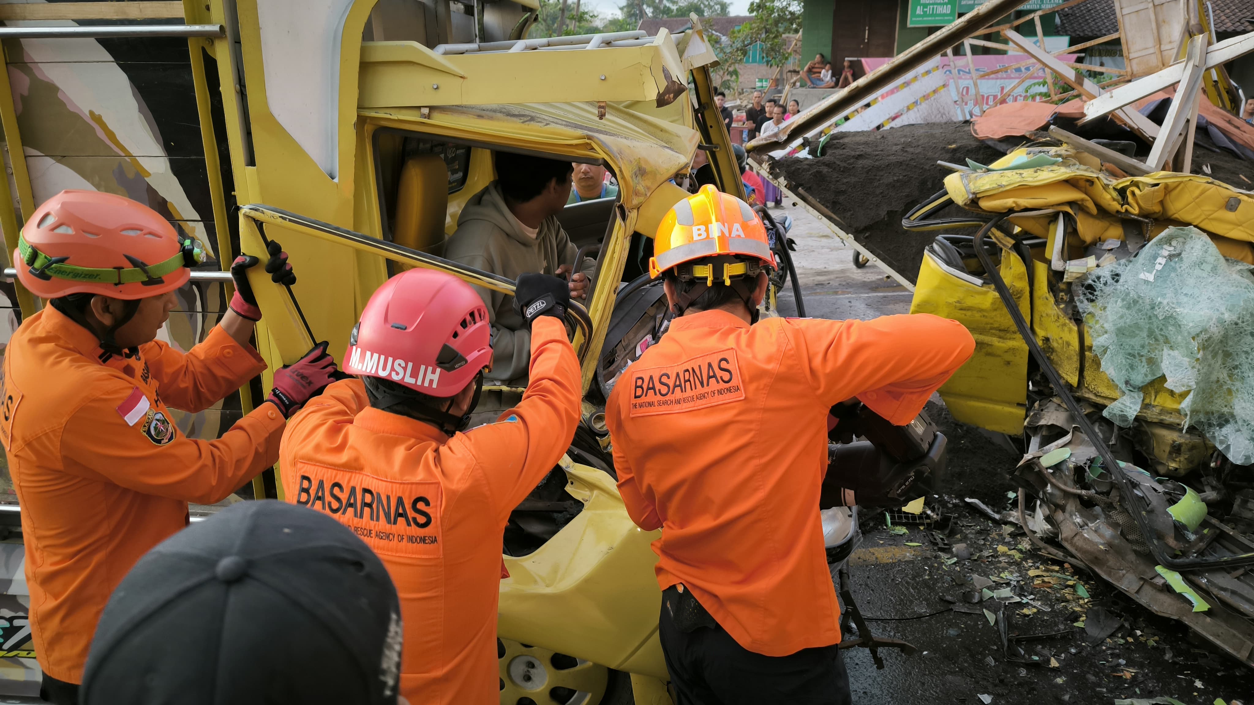 Polisi Masih Mendalami Penyebab dan Detail Kronologi Kecelakaan Beruntun Jl Wates Jogja, Sedayu, Bantul.