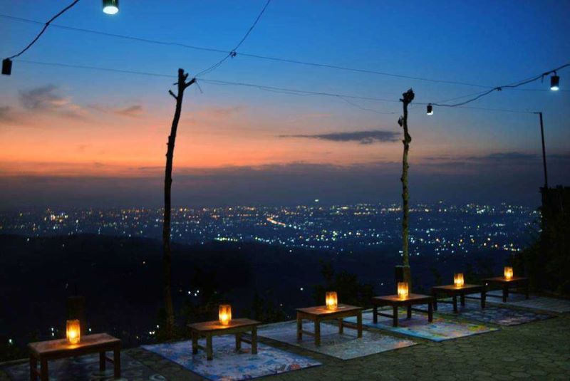 Bukit di Watu Amben.