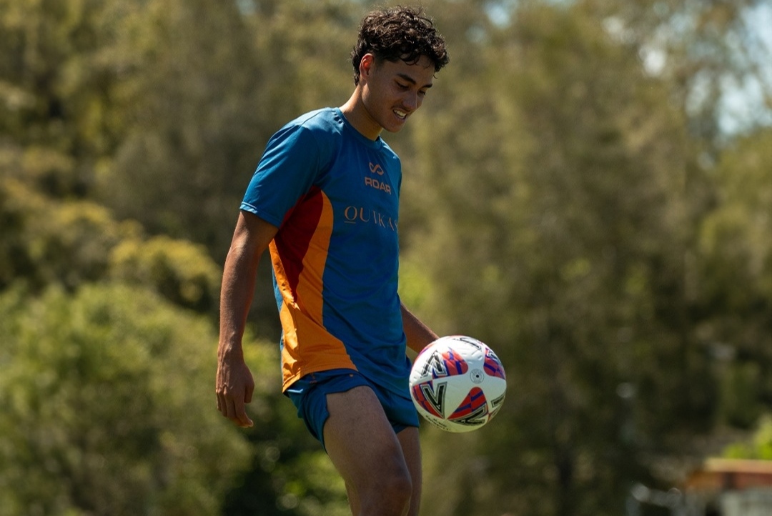 Penyerang timnas Indonesia, Rafael Struick jalani debutnya bersama Brisbane Roar