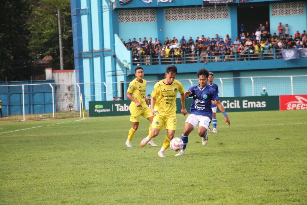 Pertandingan antara Persiku Kudus v PSIM Jogja di Stadion Wergu Wetan, Kudus, Minggu (20/10)