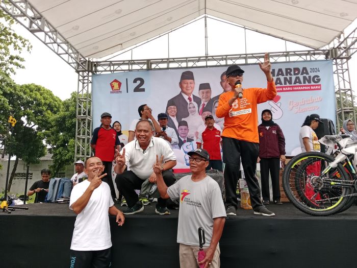 Harda Kiswaya memberikan sambutan pada acara Senam Gemoy yang digelar Minggu (20/10).