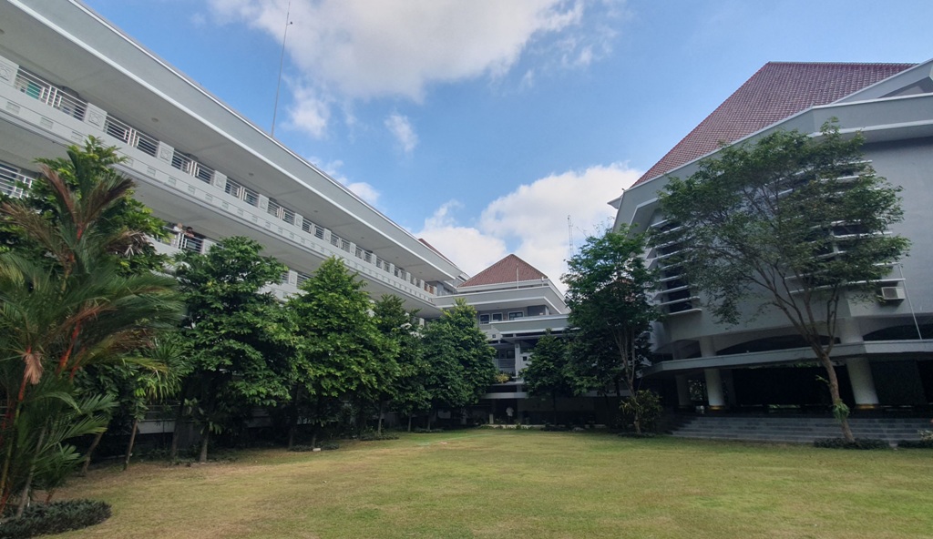 Suasana di salah satu gedung Universitas Islam Indonesia (UII)  &nbsp;