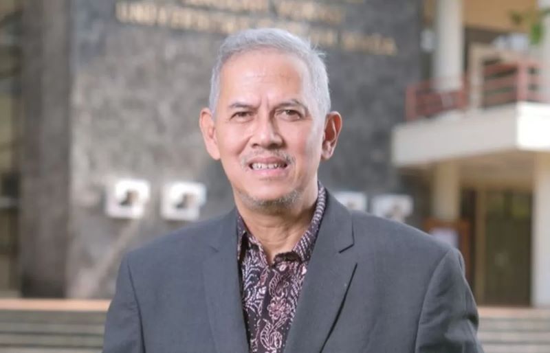 Anggito Abimanyu, seorang ekonom sekaligus dosen UGM, kini resmi menjabat sebagai Wakil Menteri Ekonomi.