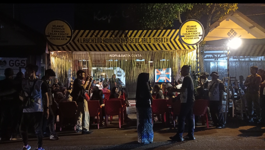 Launching Komunitas Tali Tasbih di kawasan cagar budaya Tamansari Jogja